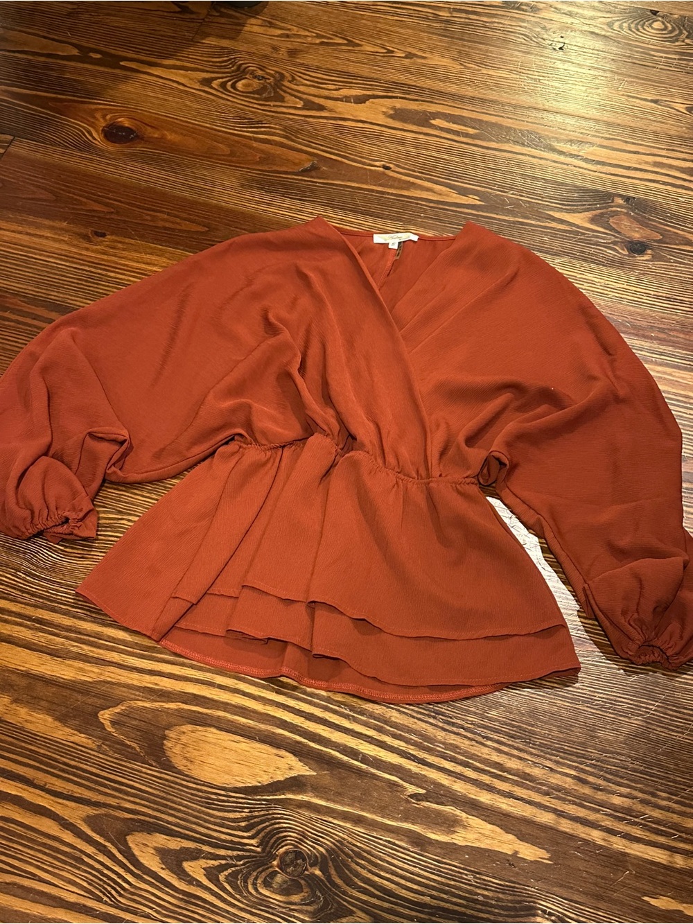 ANDREE BY UNIT Rust Orange V-Neck Peplum Blouse